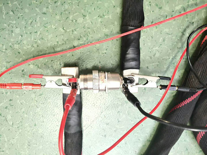 航天航空充電樁耦合插頭大電流溫升及電阻測試裝置安裝現(xiàn)場 航天航空充電樁耦合插頭大電流溫升及電阻測試裝置安裝現(xiàn)場